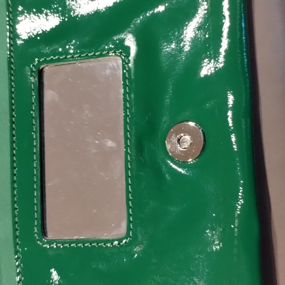 Cole Haan Leather Green Wristlet Wallet Patent Leather Clutch - X Large- GUC - Picture 5 of 17